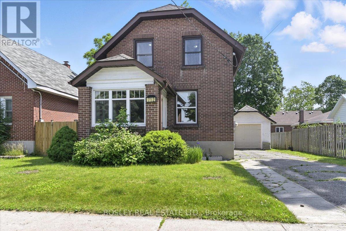 712 Park St S, Peterborough, ON K9J 3T1