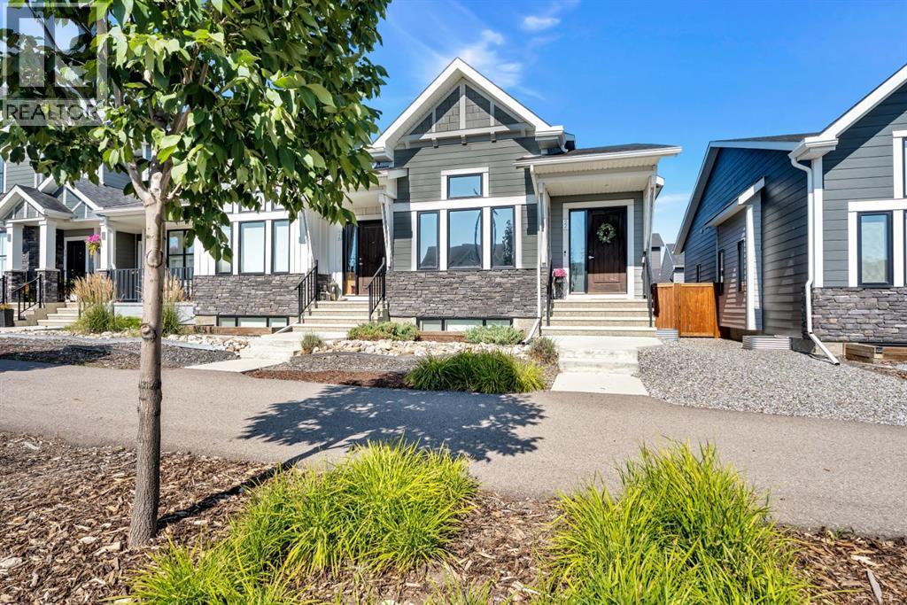 24 Darcy Blvd, Okotoks, AB T1S 5S7