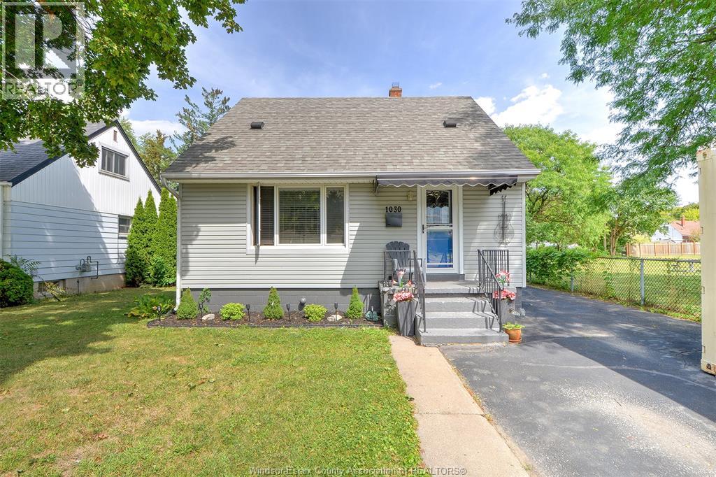 1030 Merritt, Windsor, ON N9B 3C5