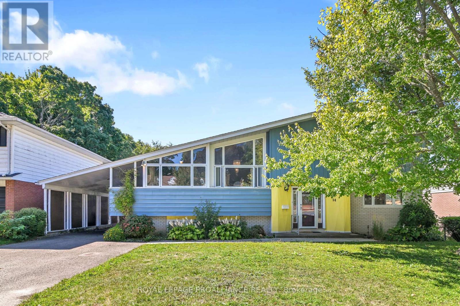 14 Davison Ave, Brockville, ON K6V 3C2