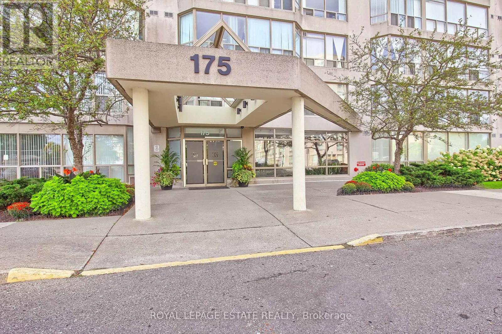 407 175 Cedar Ave Ave, Richmond Hill, ON L4C 9V3