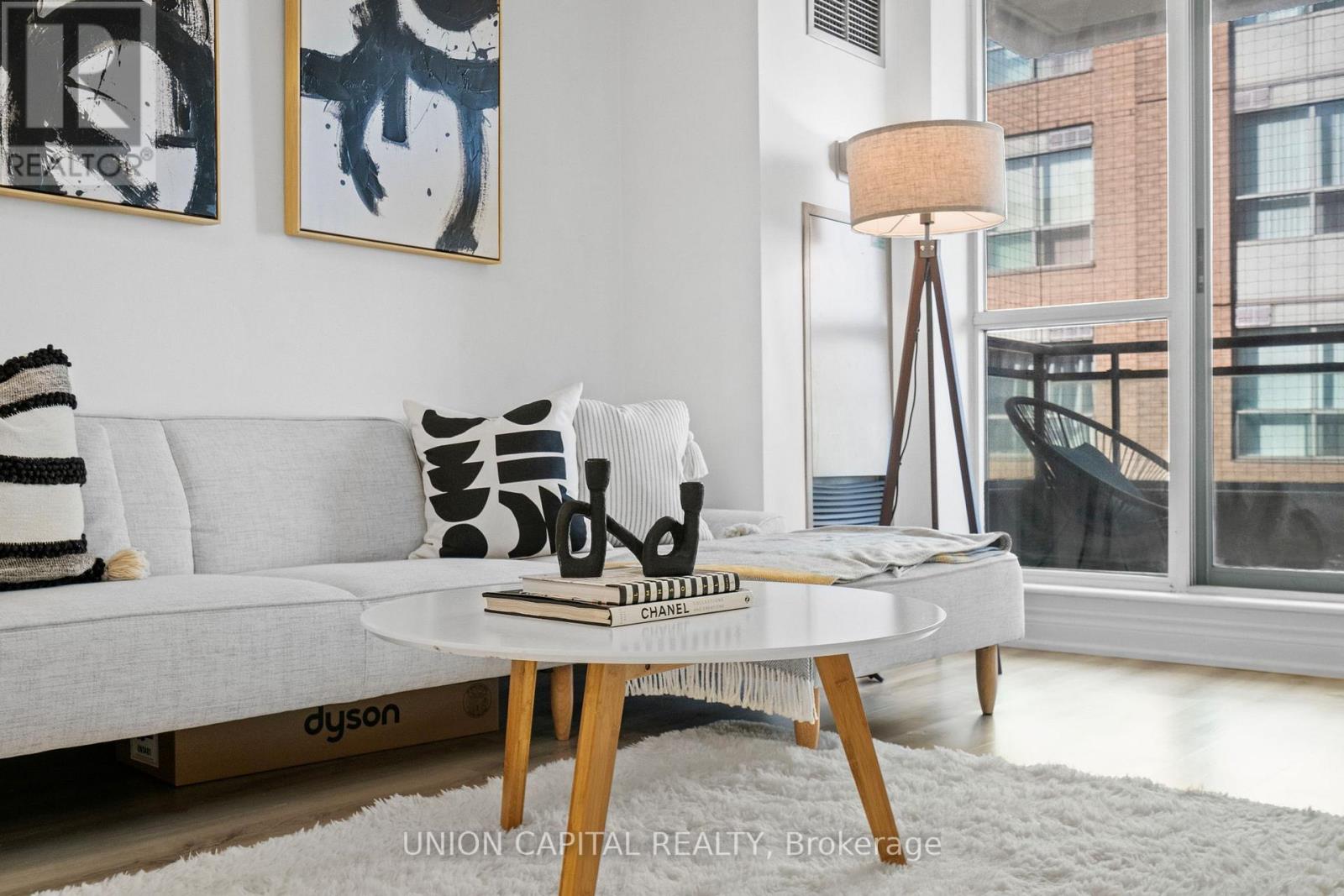 39 Pemberton Ave, Toronto, ON M2M 4L6