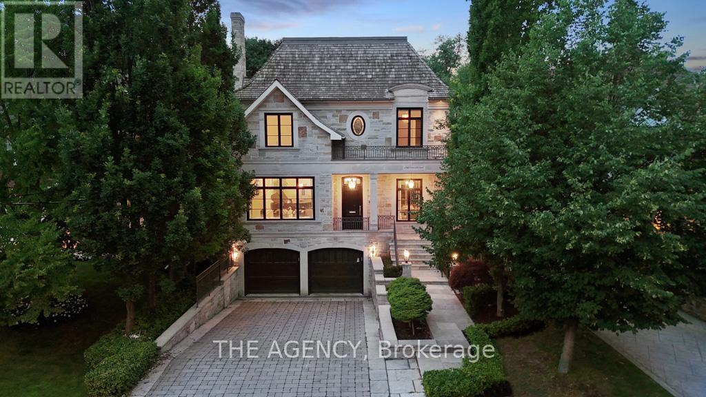 190 Forest Hill Rd, Toronto, ON M5P 2N4