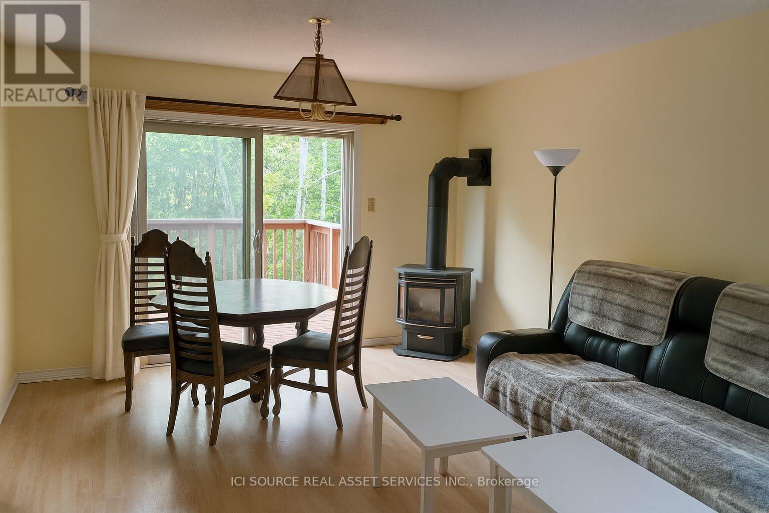 7 21 Evergreen Ct, Barrie, ON L4N 6W8
