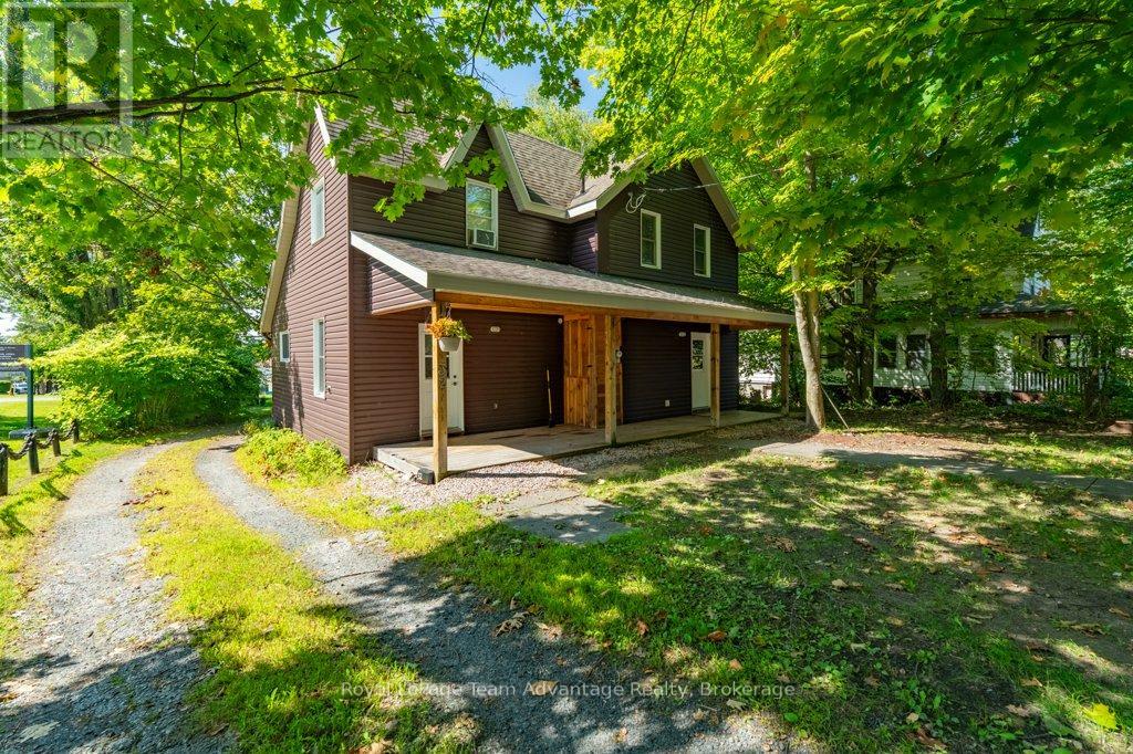 32 Waubeek St, Parry Sound, ON P2A 1C2