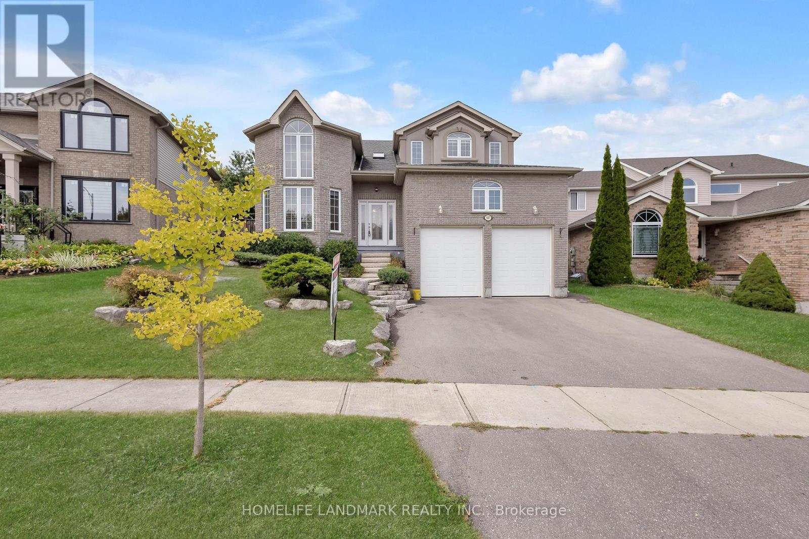517 Yorkshire Dr, Waterloo, ON N2T 2V1