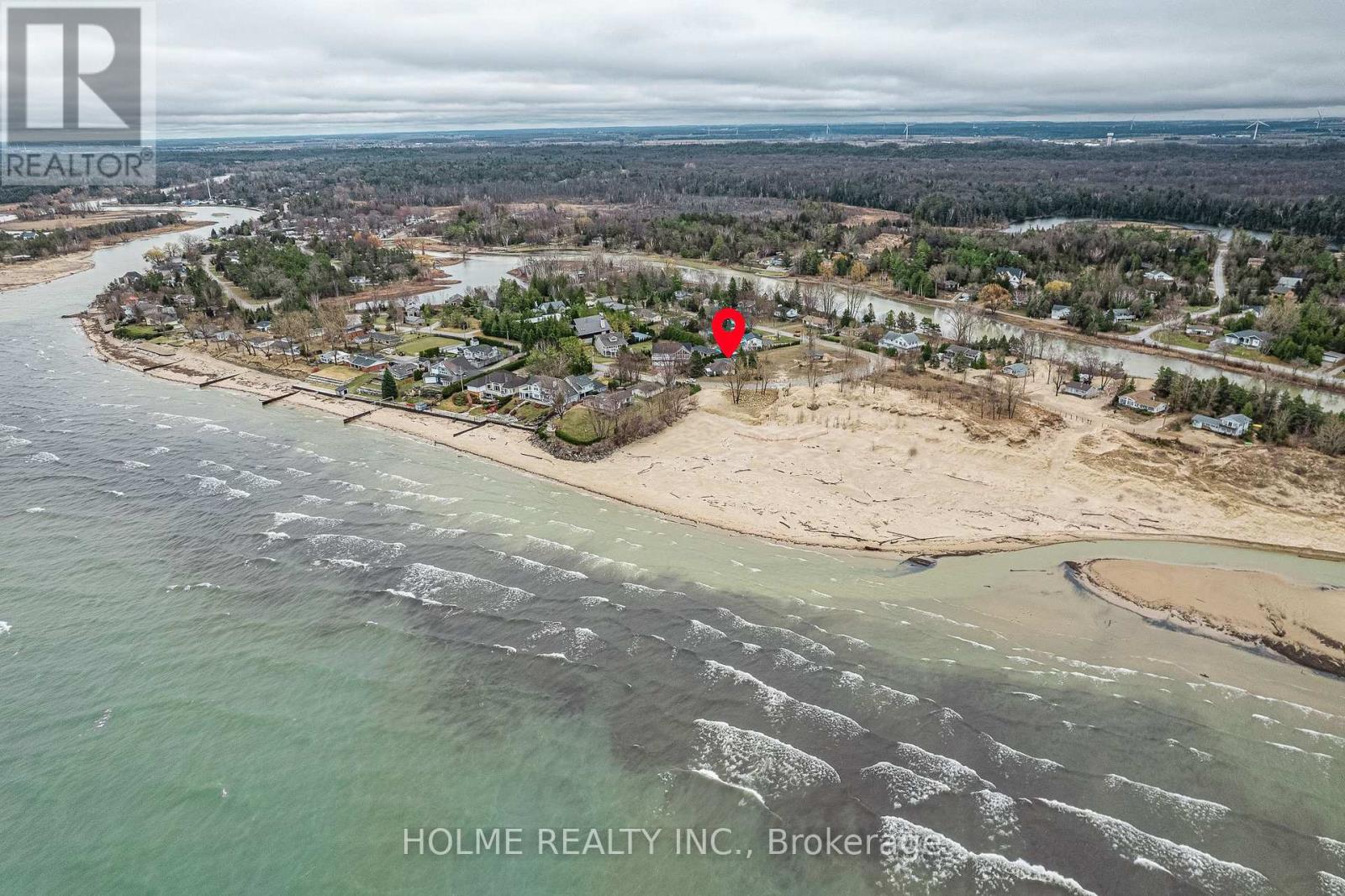 7401 Bond Rd, Lambton Shores, ON N0M 2L0