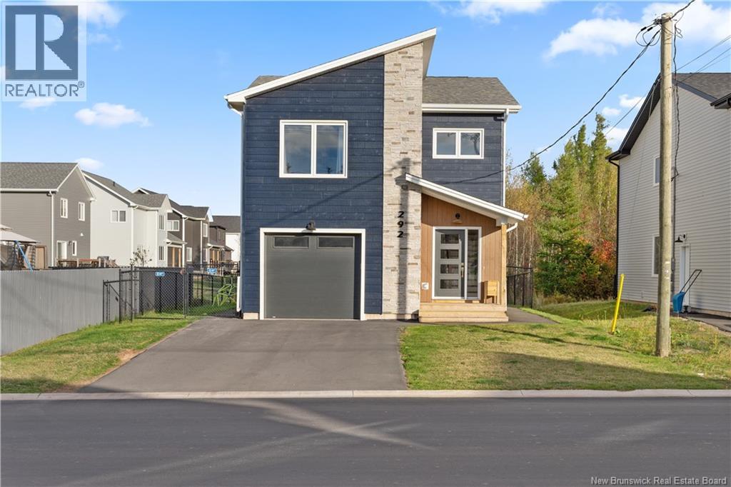 292 Falcon Dr, Moncton, NB E1G 6J6