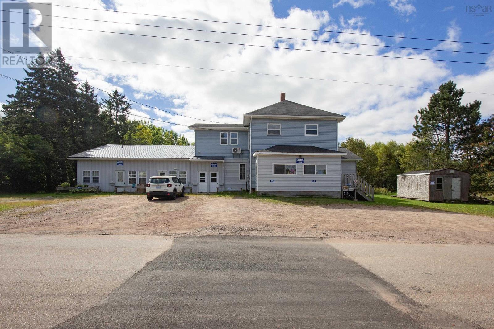 44 Russell St, Amherst, NS B4H 2S6