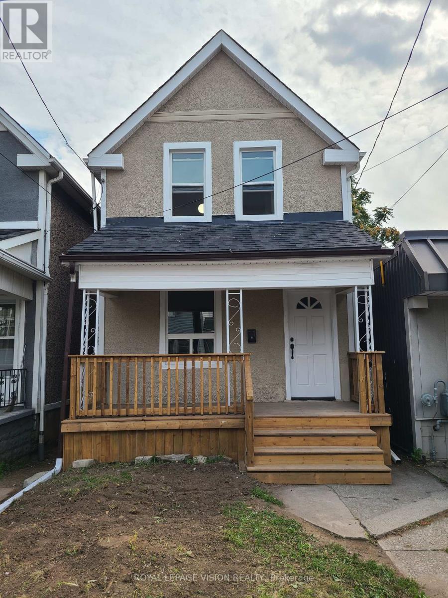 56 Munroe St, Hamilton, ON L8L 3V7