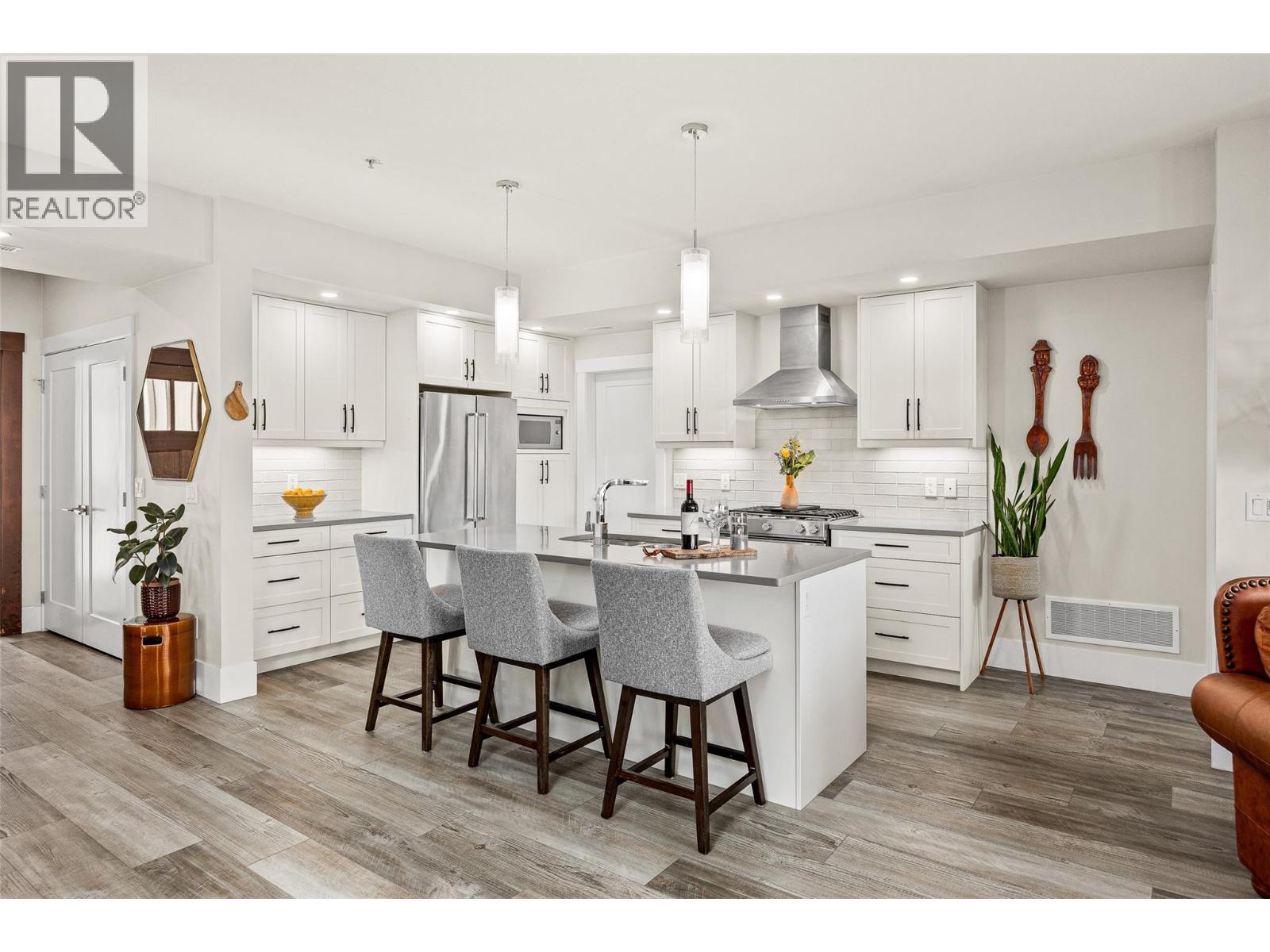 4000 Redstone Crescent Unit 224, Peachland, BC V0H 1X5