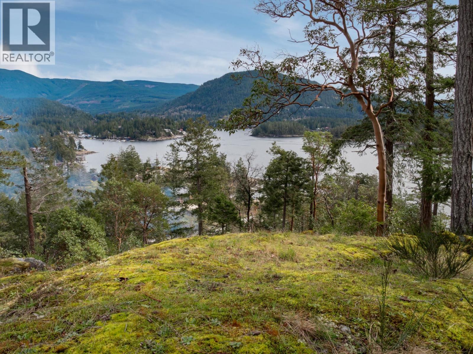13 Flagship Rd, Pender Harbour, BC V0N 1S1