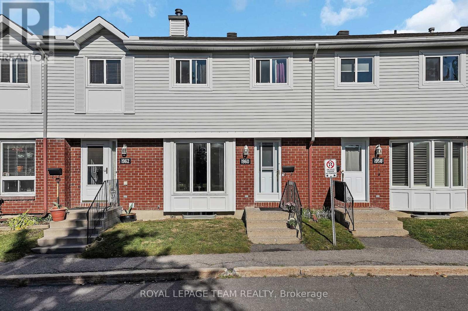 1960 Colorado Ln, Ottawa, ON K1C 6T9