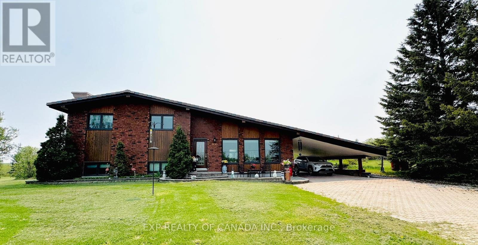 1272 Con 2 3 Glackmeyer Rd, Cochrane, ON P0L 1C0