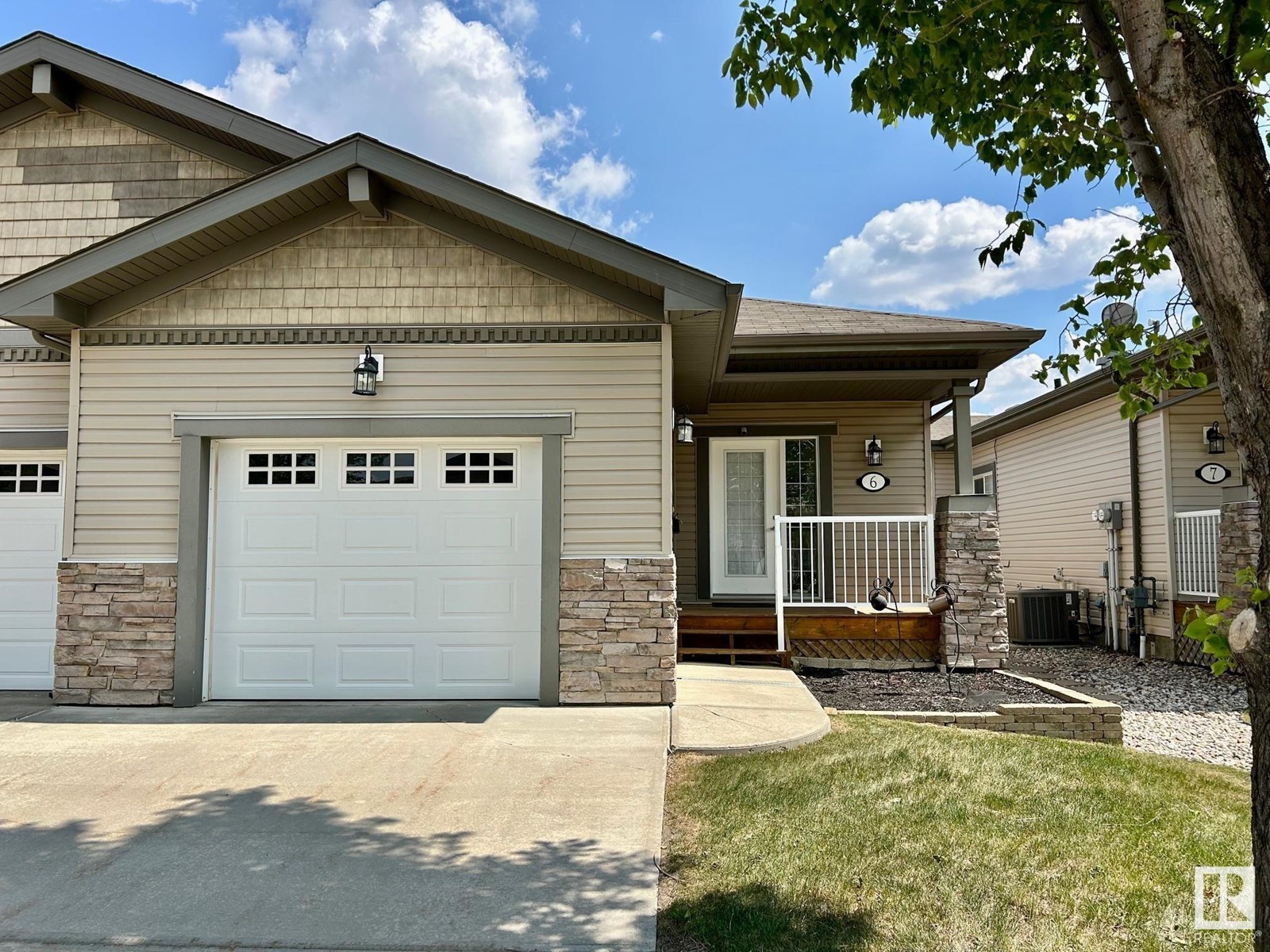 5021 34 Ave Nw #6, Camrose, AB T5V 5G2
