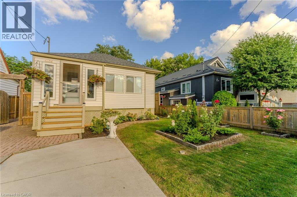 4456 Sixth Ave, Niagara Falls, ON L2E 4T1