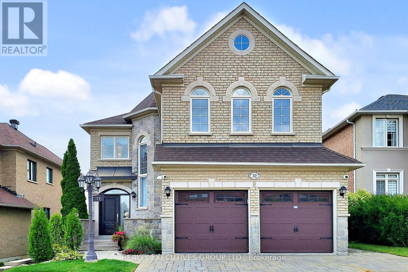 32 Shadow Falls Dr, Richmond Hill, ON L4E 4J7