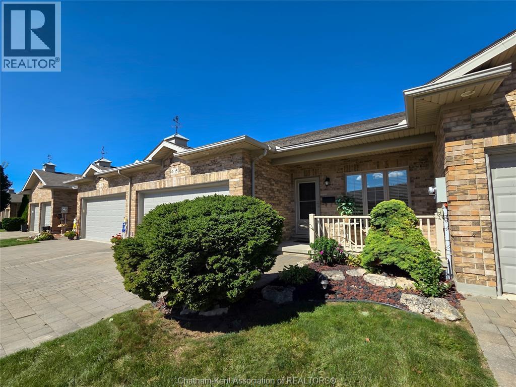 15 Home Pl W, Chatham, ON N7L 5P4