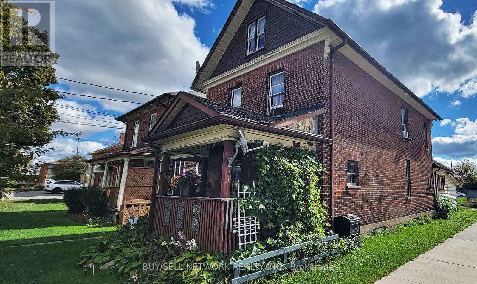 257 Dalhousie St Ward 3 St, Peterborough, ON K9J 2M3