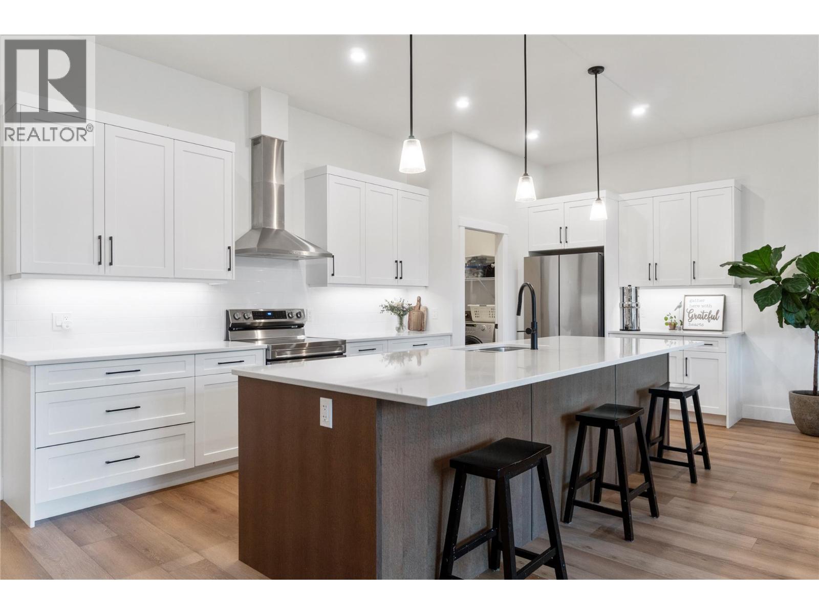 231 20 Street Unit 14, Salmon Arm, BC V1E 0H3