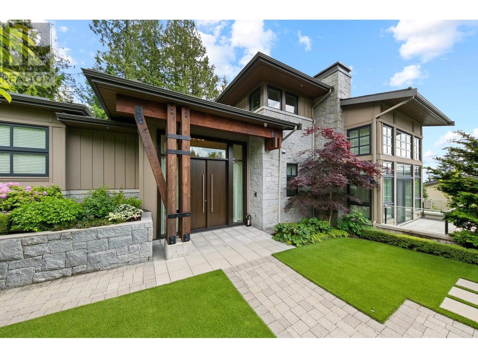 2972 Burfield Pl, West Vancouver, BC V7S 0A9