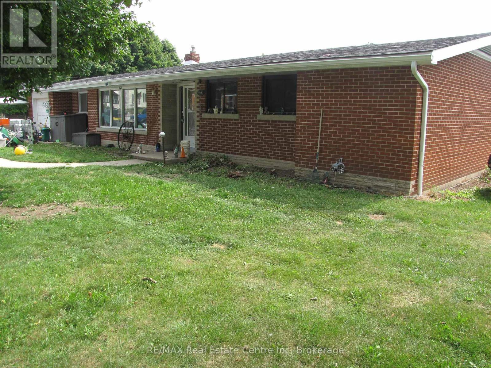 100 Edward St, Wellington North, ON N0G 1A0