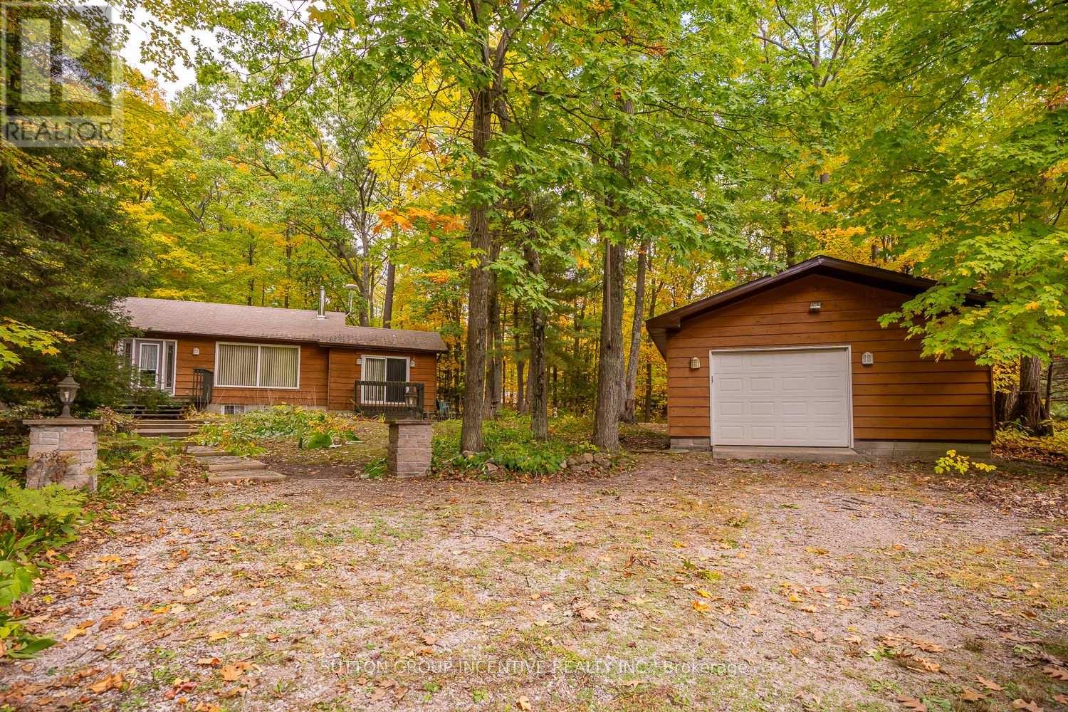 11 Bourgeois Ct, Tiny, ON L9M 0H3