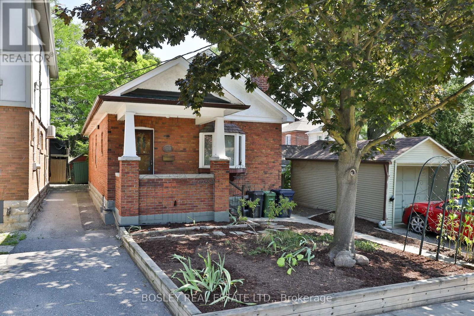 15 Whitewood Rd, Toronto, ON M4S 2X8