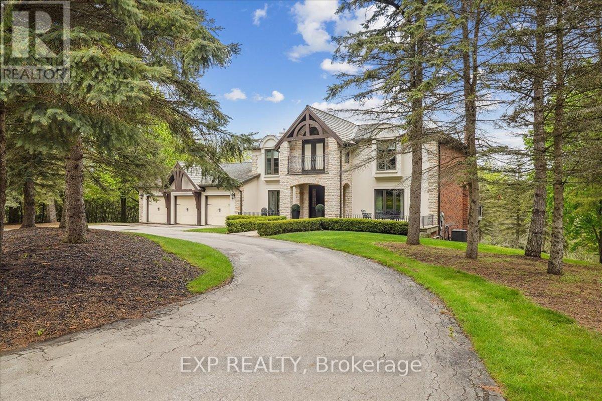 71 Manitou Dr, King, ON L7B 1E7