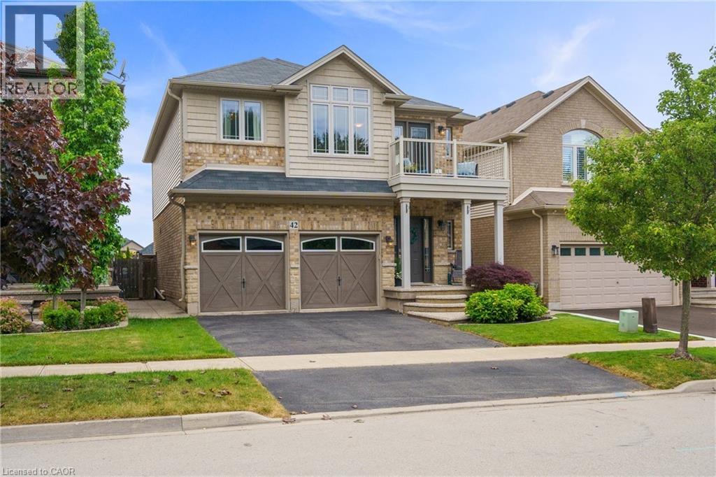 42 Chestnut Dr, Grimsby, ON L3M 0B9