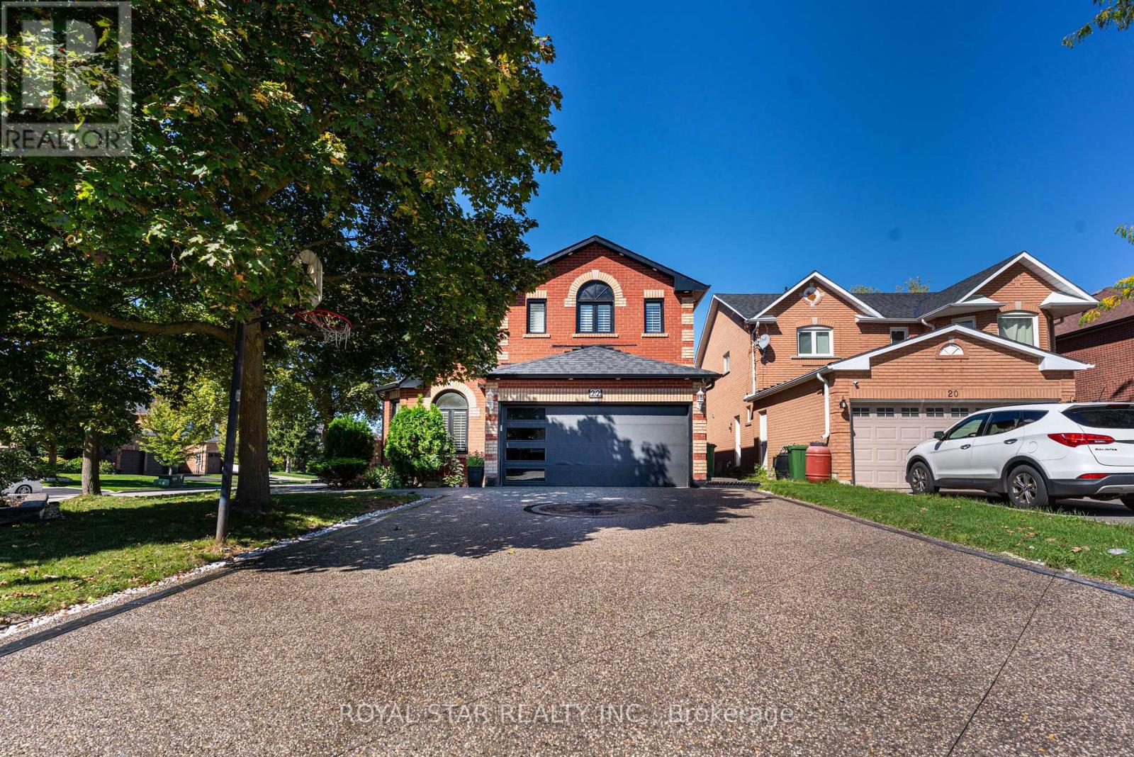 22 Livingston Dr, Caledon, ON L7C 1A1