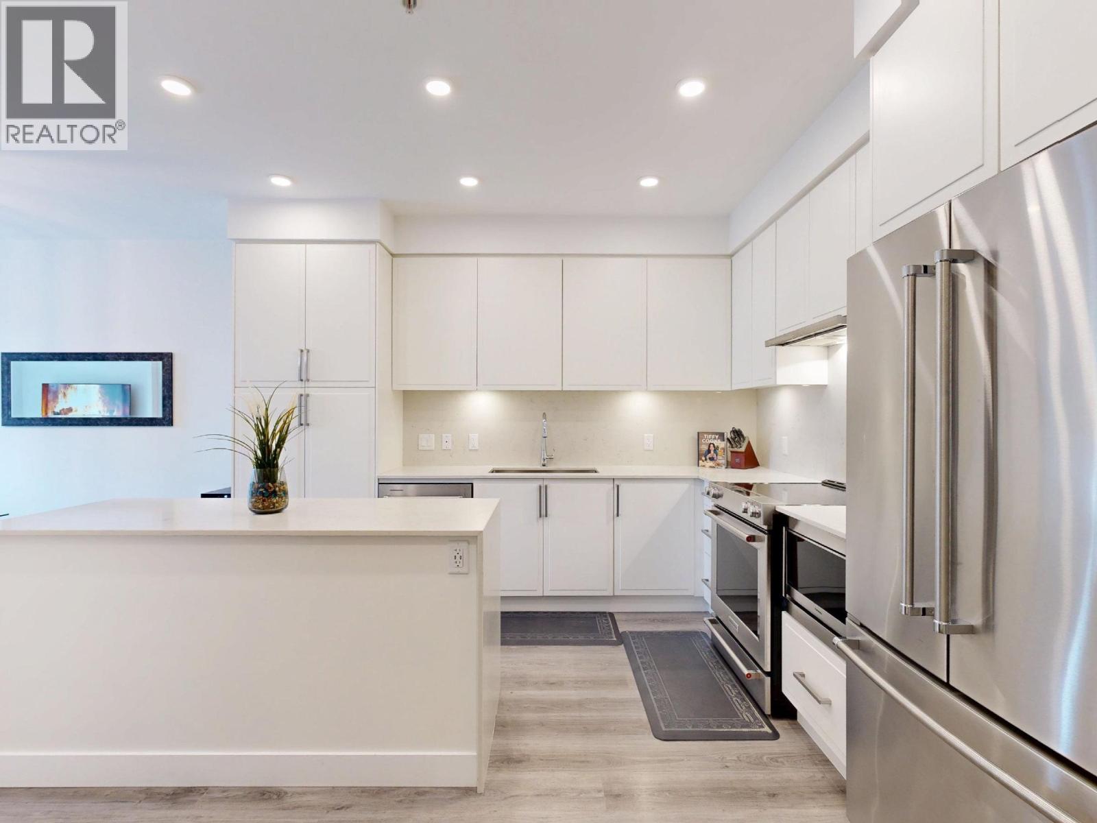 700 Clarke Road Unit 513, Coquitlam, BC V3J 0K5
