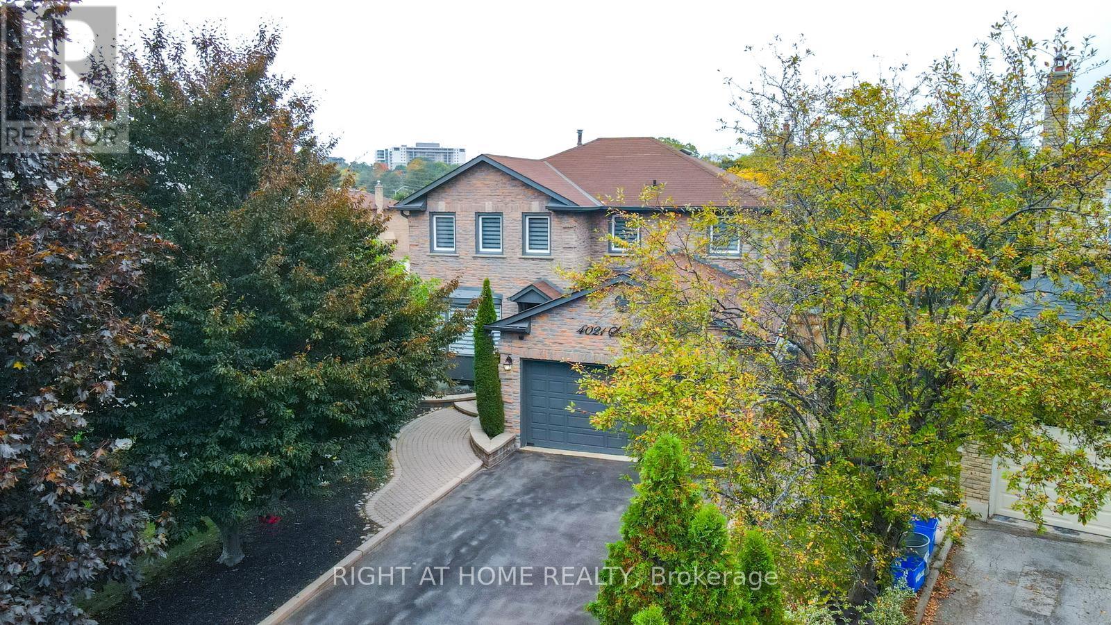 4021 Sasha Ct, Mississauga, ON L4W 3K9