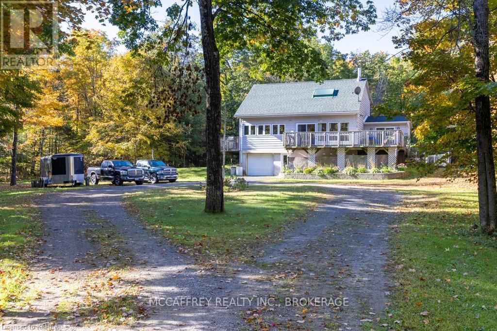 26 Skootamatta Lake Rd, Addington Highlands Addington Highlands, ON K0H 1K0