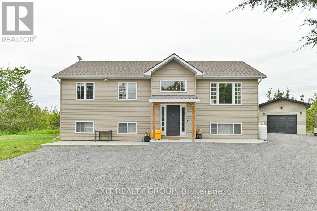 2073 Shannon Rd, Tyendinaga, ON K0K 3A0