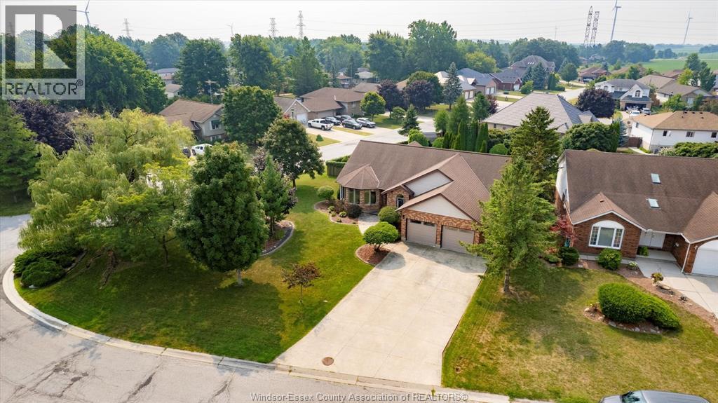 27 Rose Ave, Chatham-Kent, ON N0P 2L0