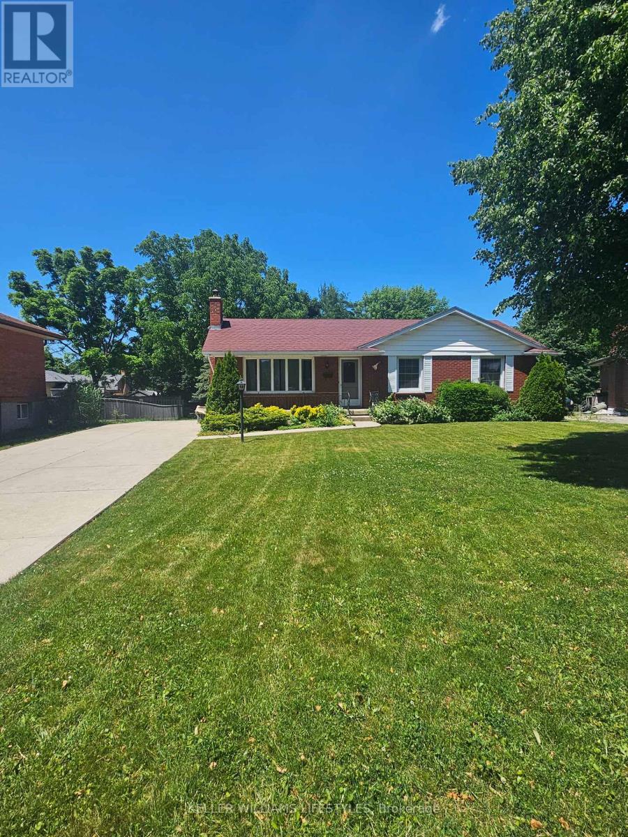48 Honeysuckle Cres, London, ON N5Y 4P4