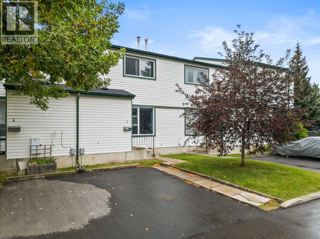 100 Pennsylvania Road Se Unit 3, Calgary, AB T2A 4Y8
