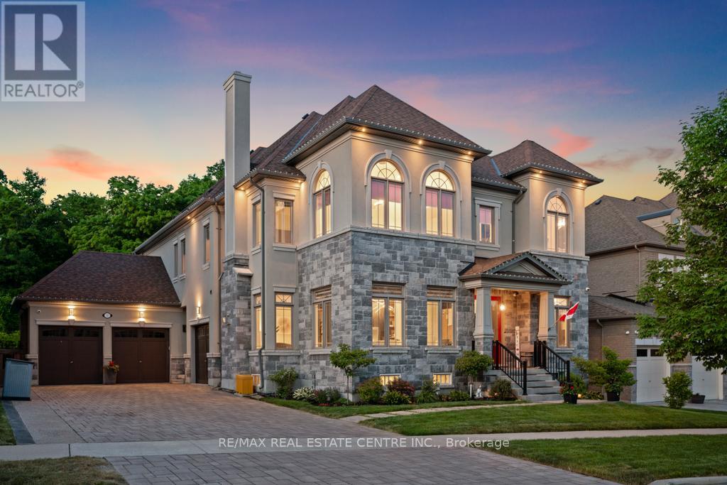 10 Crown Forest Ct, Brampton, ON L6Y 0N1
