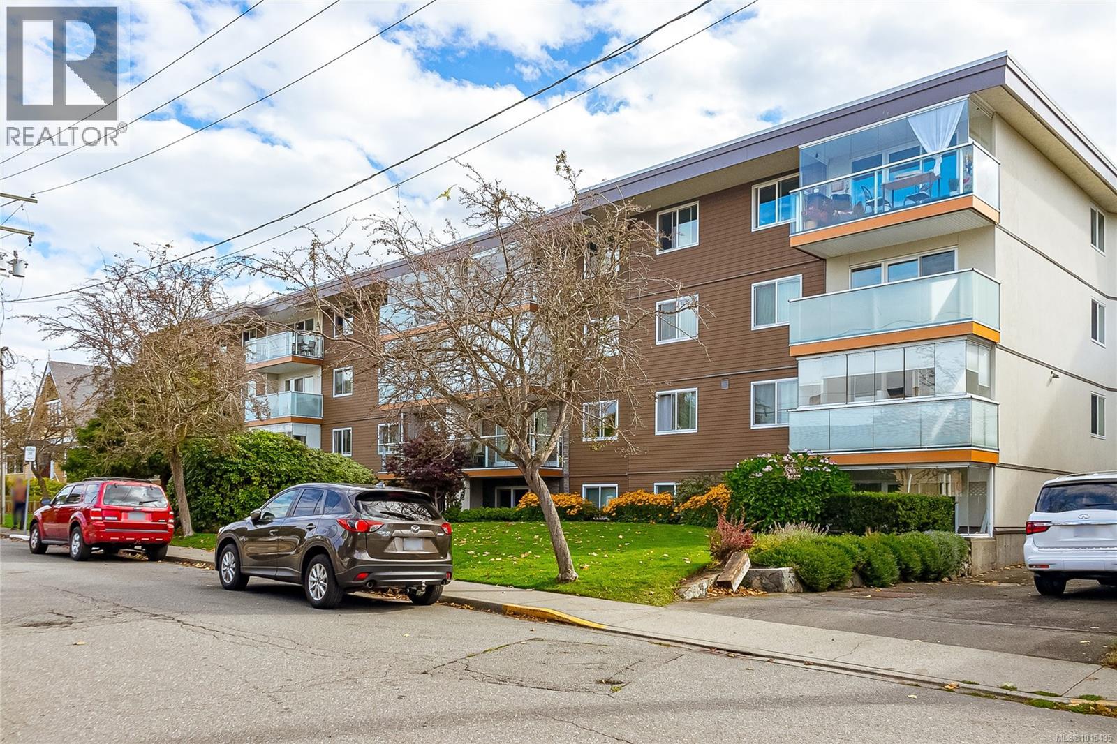 25 Government St Unit 312 St, Victoria, BC V8V 2K4