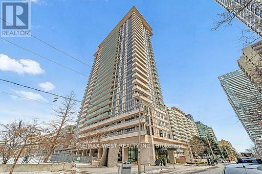 1122 70 Roehampton Ave, Toronto, ON M4P 1R2