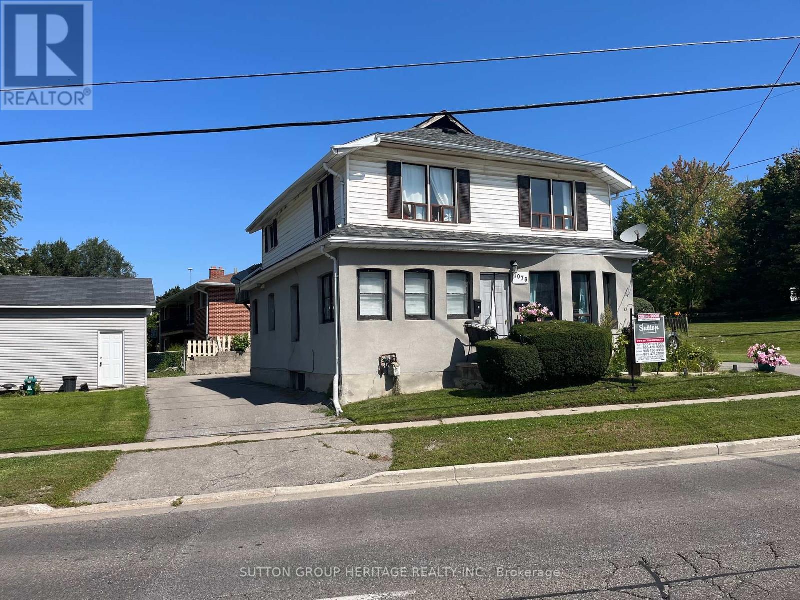 1076 King St E, Oshawa, ON L1G 6N5