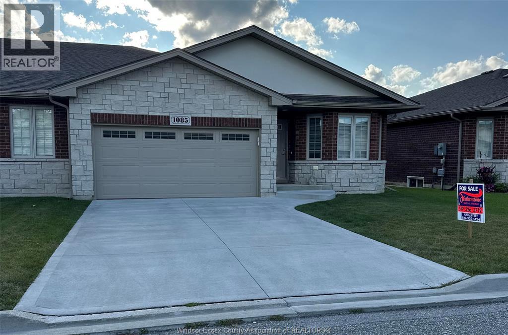 1085 Copeland Ave, Windsor, ON N8P 1E3