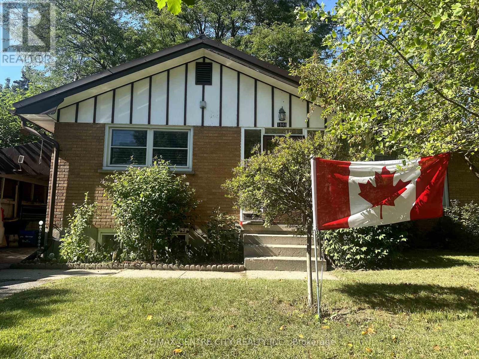 1948 Royal Cres, London, ON N5V 1N7