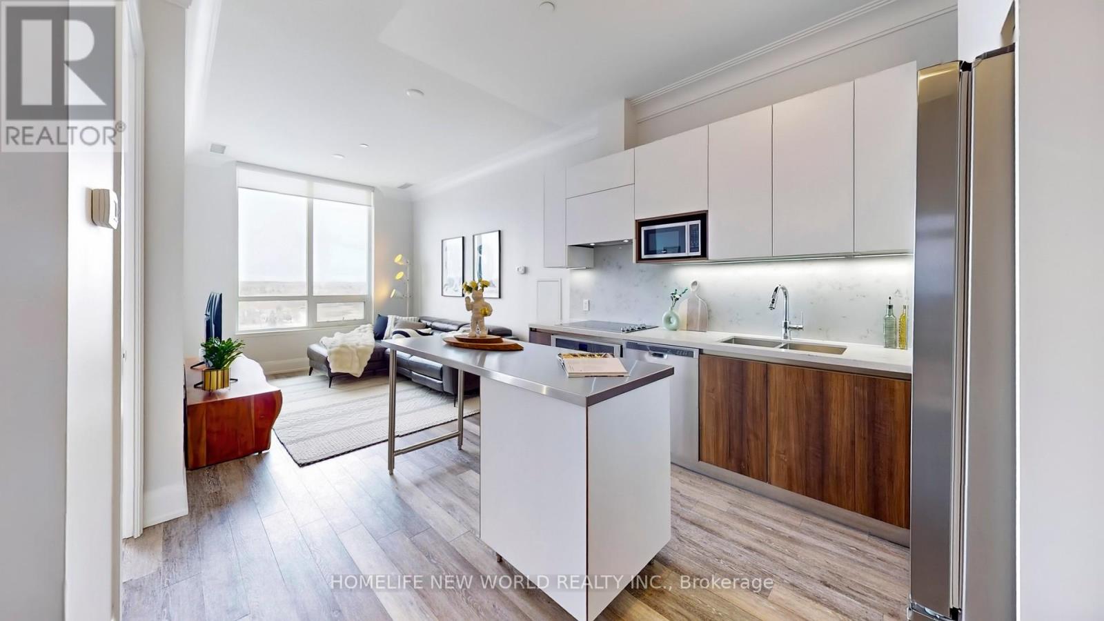 25 Water Walk Dr Ph15 Dr, Markham, ON L6G 0G3