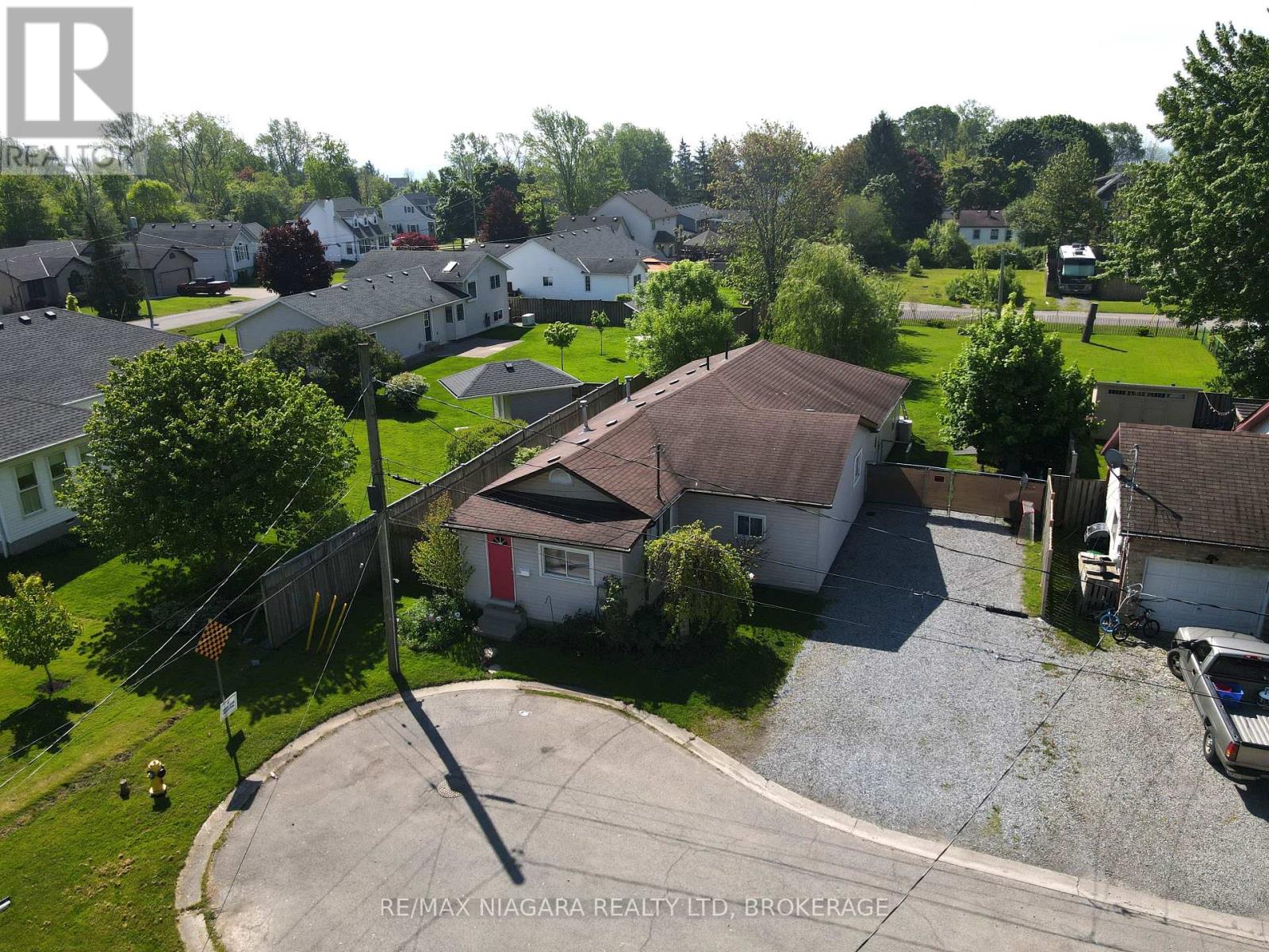 39 Longtent Ave, Fort Erie, ON L2A 1E2