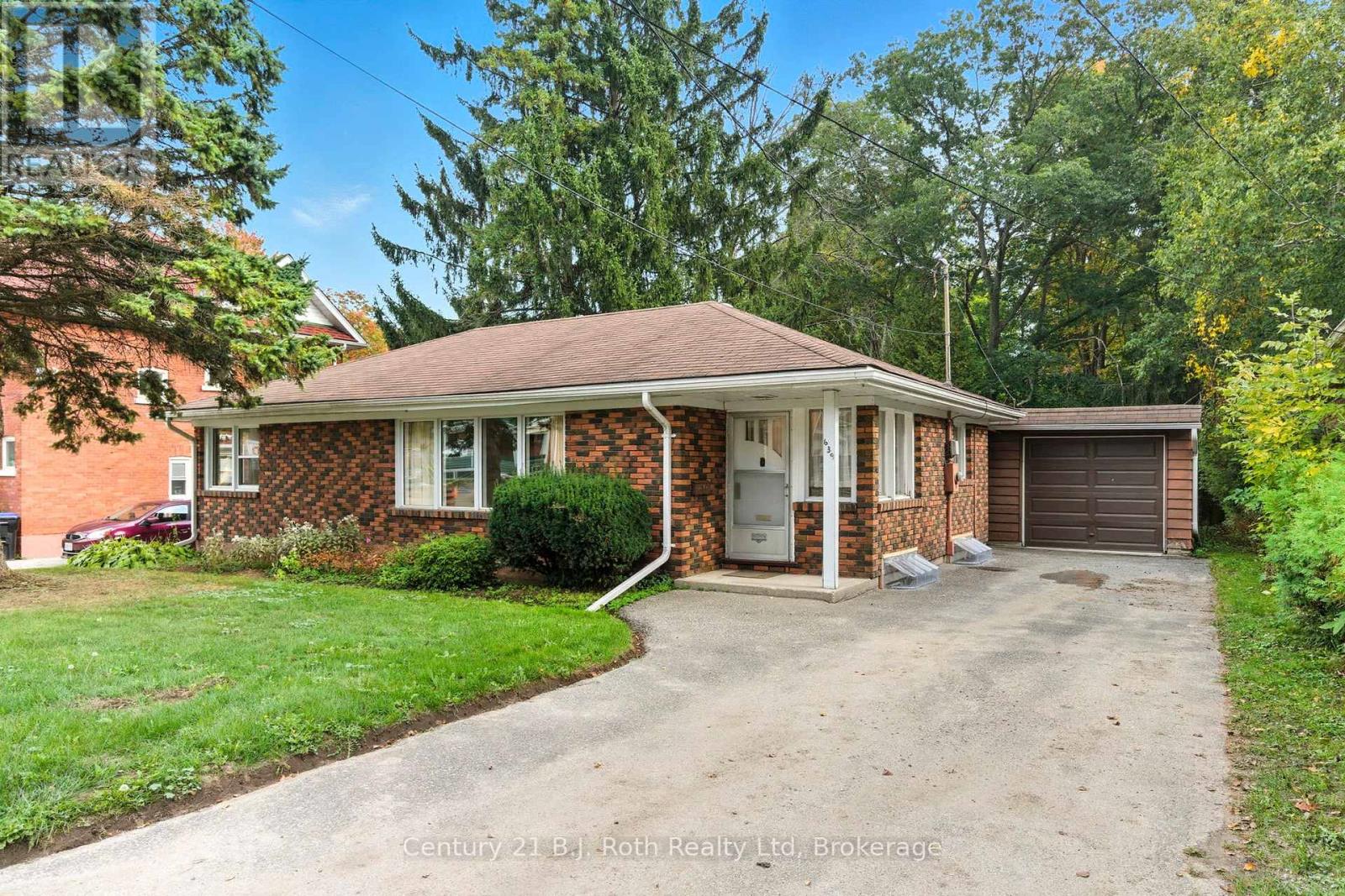 639 Yonge St, Midland, ON L4R 2E1
