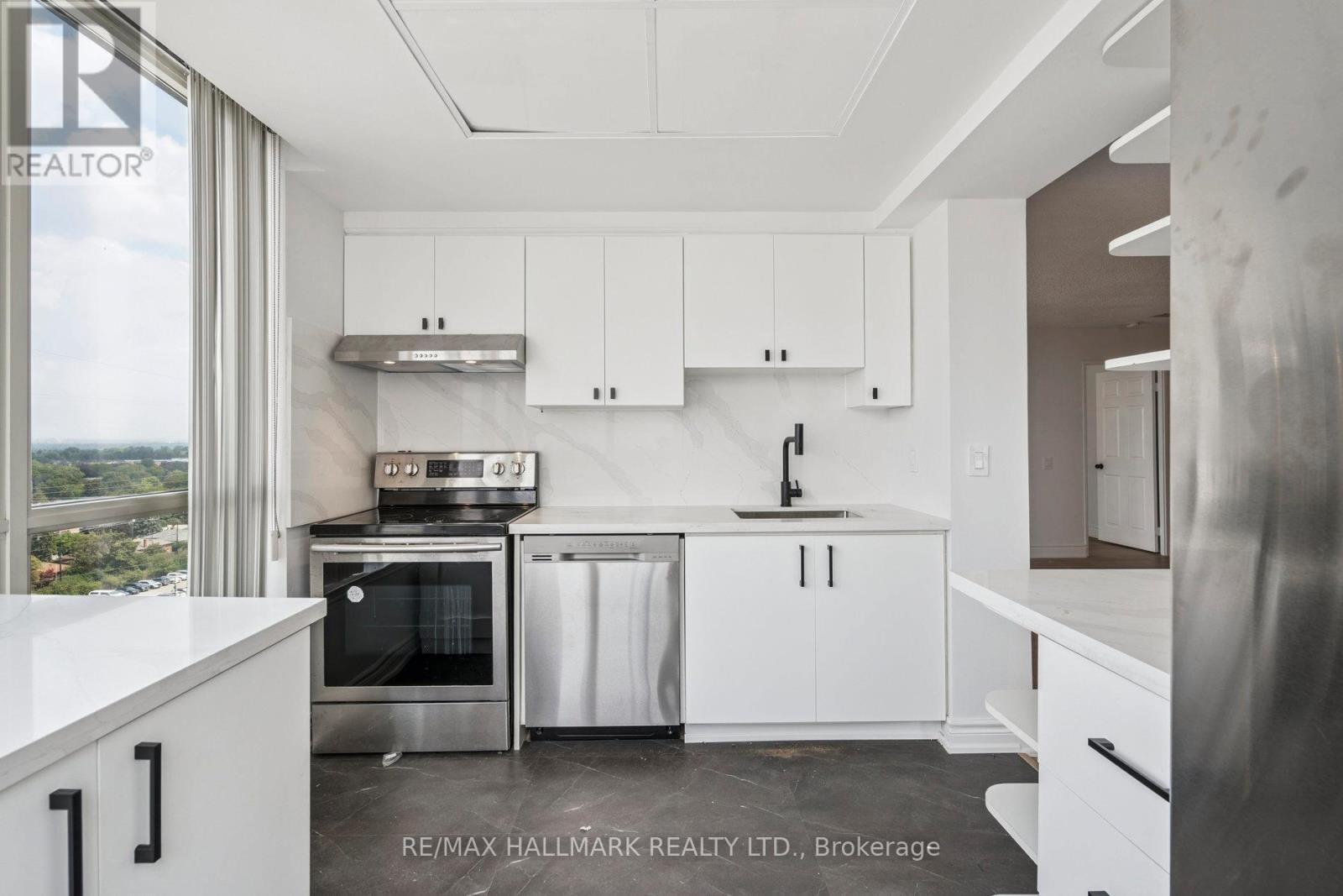 1214 7 Bishop Ave, Toronto, ON M2M 4J4