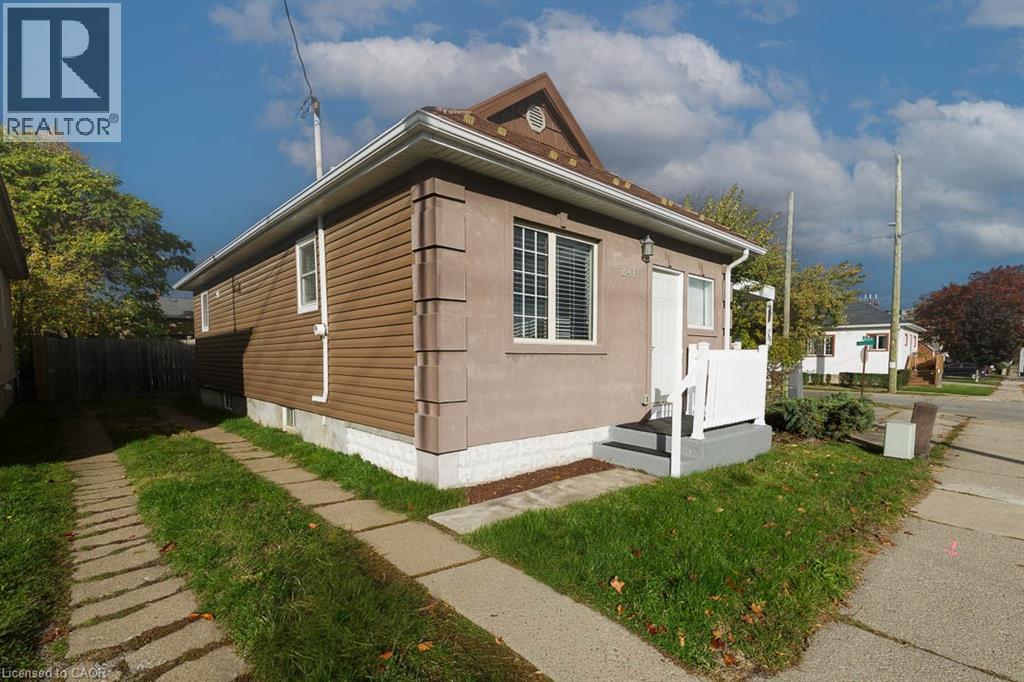 241 Vine St, St. Catharines, ON L2M 4S9
