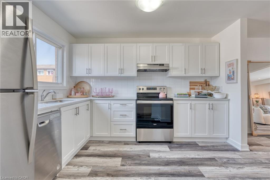 20 Anna Capri Drive Unit 26 Dr, Hamilton, ON L8W 1M6
